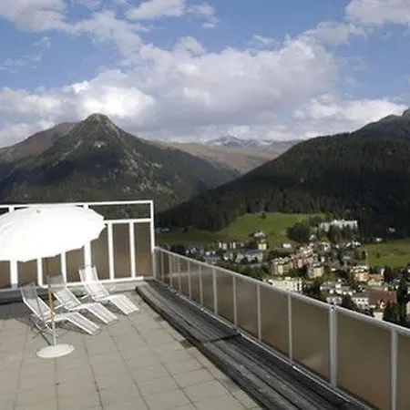 Youth Hostel *