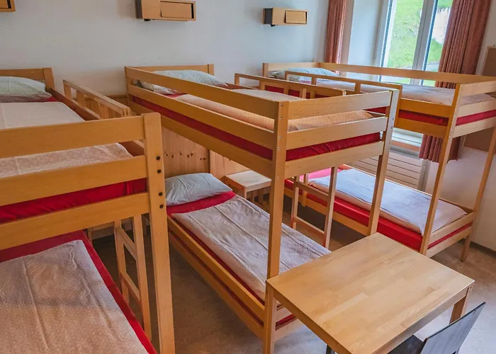 شباب يوث بيت شباب